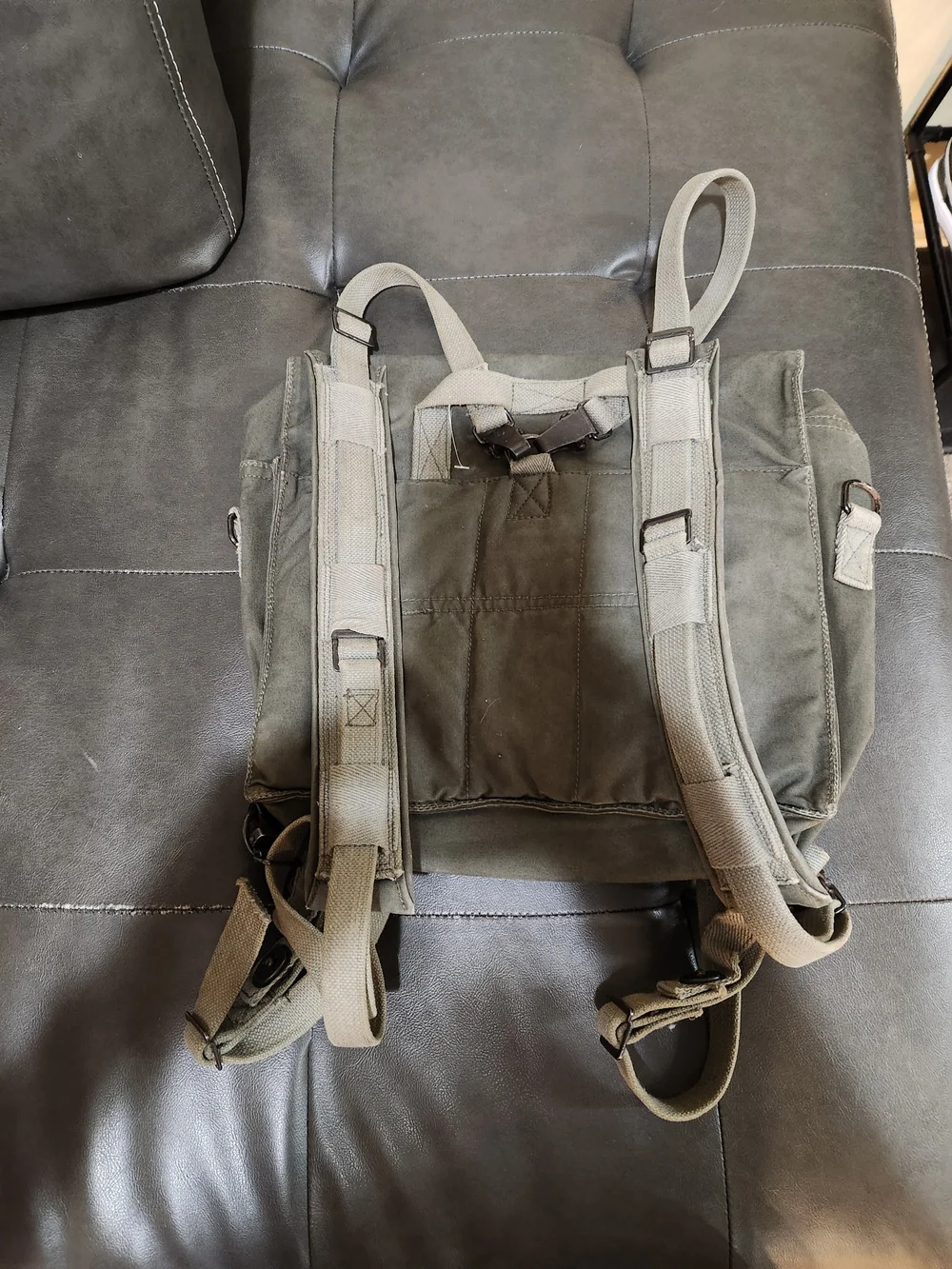 1975 Kombinat Canvas Military-Style Backpack in Olive Green